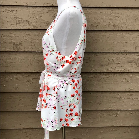 ☀️☀️☀️ 4/$20 Banana Republic floral belted tank! - Picture 4 of 6